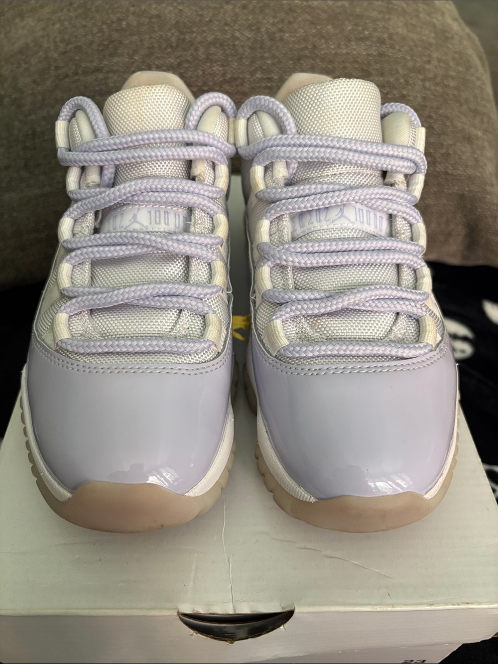 Jordan Kids Low-Top Jordan 11s  in Lavender and Cream